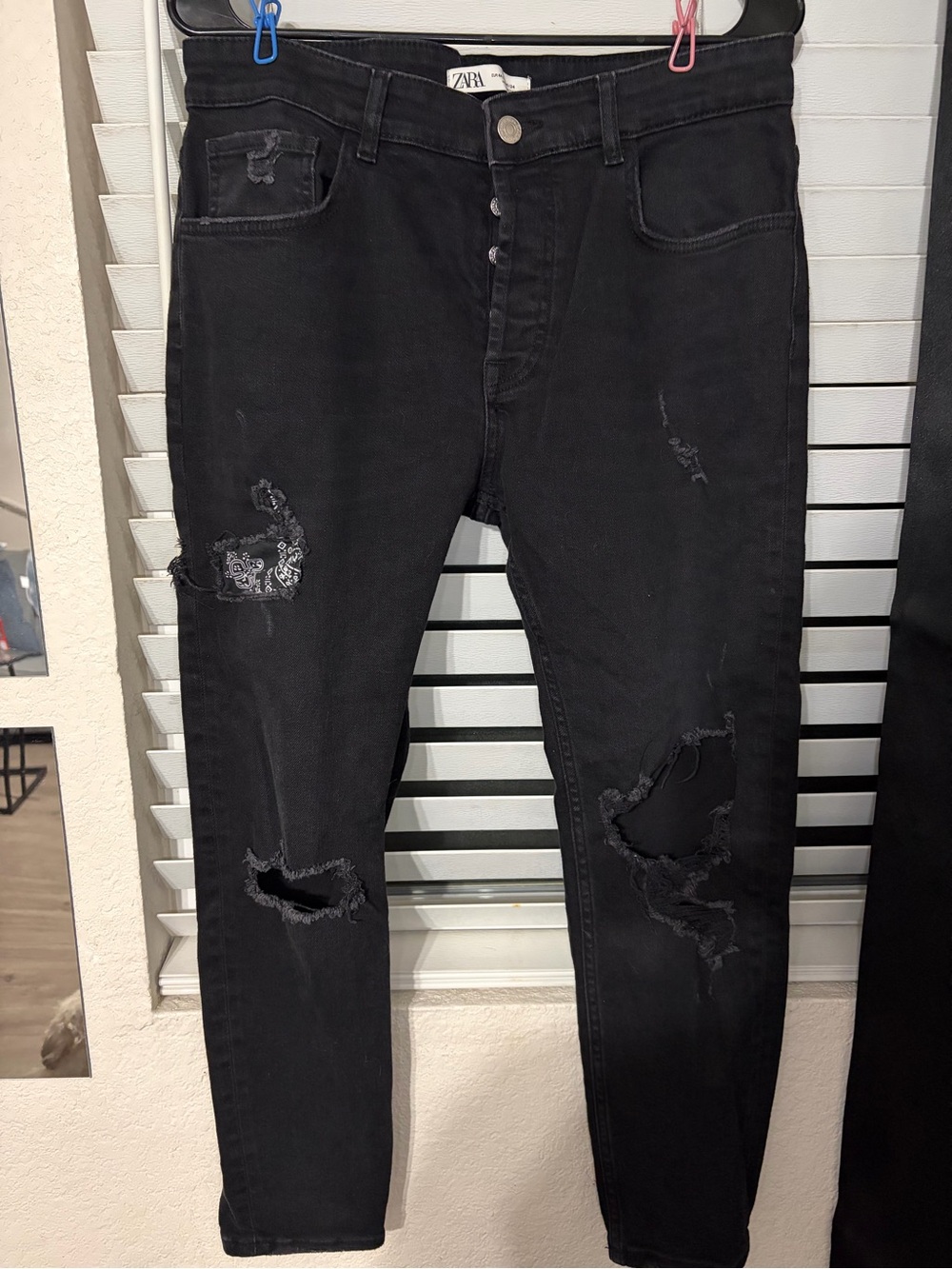 Zara Black Skinny Ripped Jeans